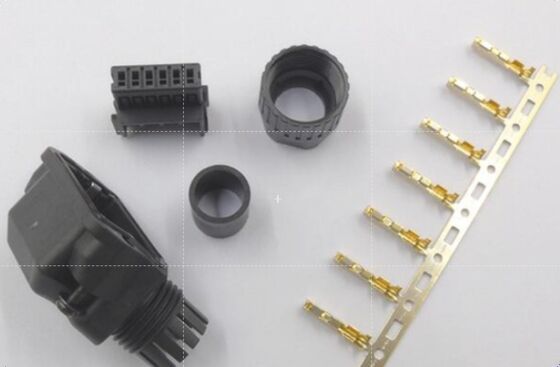 Industrial Automation Servo Motor Connector with Wide Temperature Range -40℃ to +105℃ High Voltage 1000V and Battery Current Rating